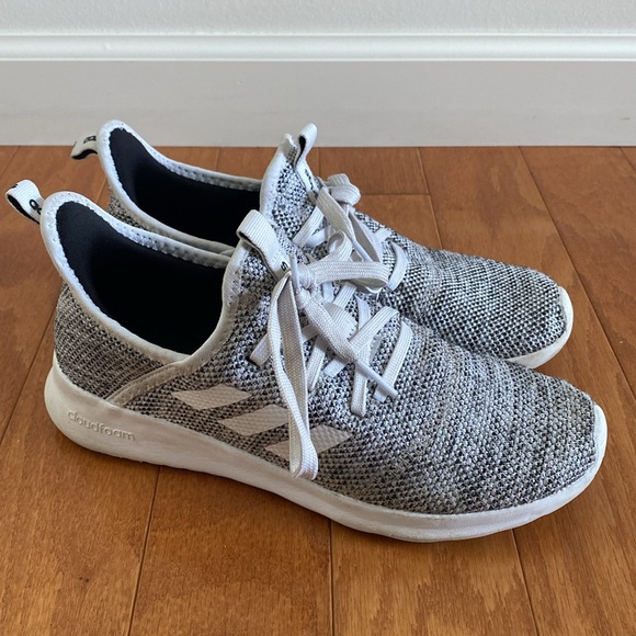 Women’s Adidas Cloudfoam sneakers size 6 - Picture 3 of 5